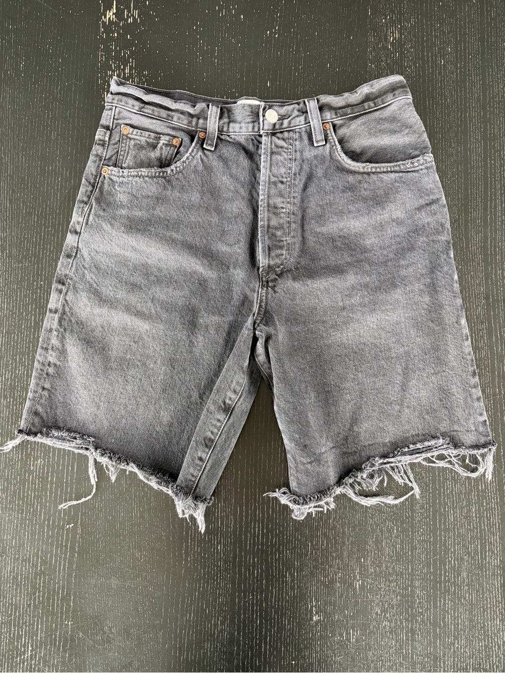 Agolde Indra Long Shorts in Bounce